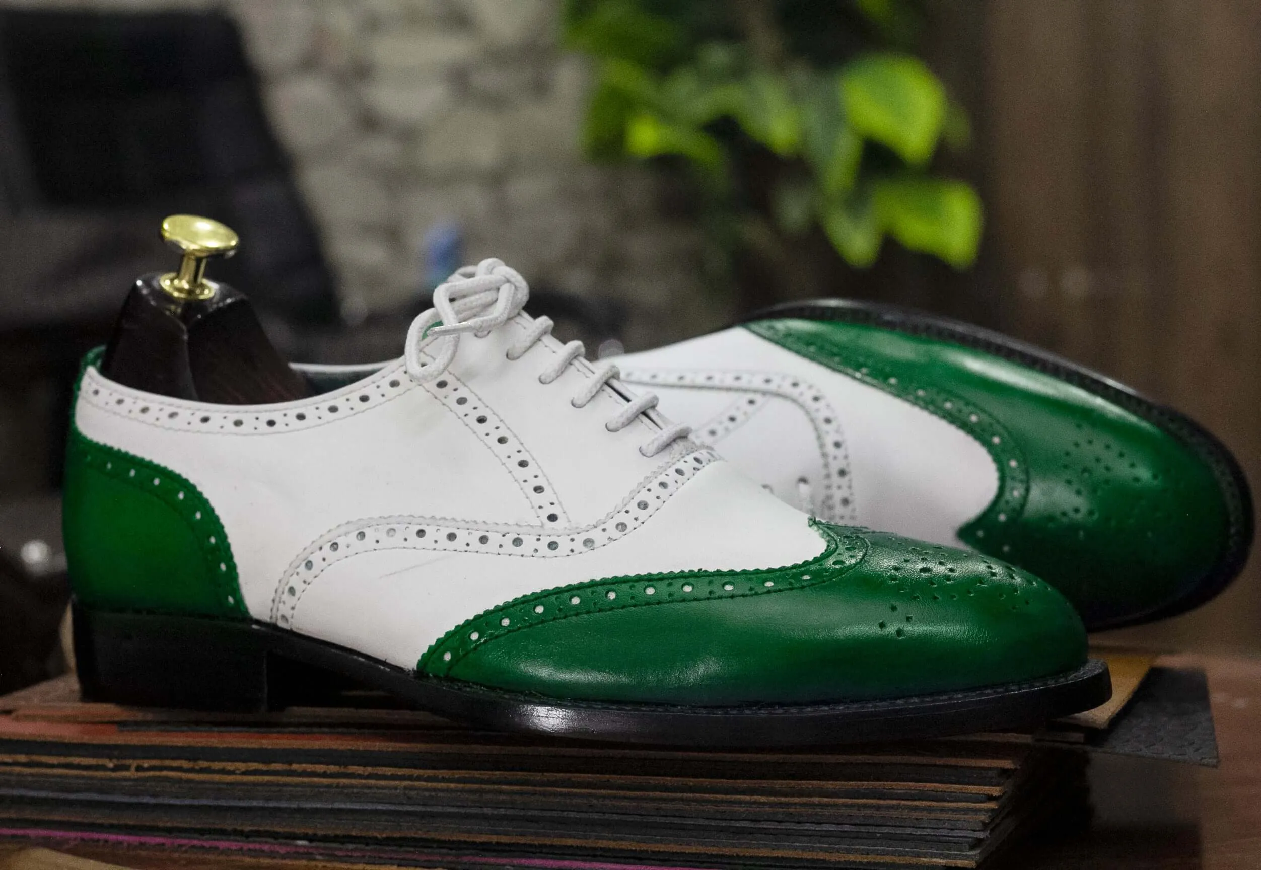 Handmade Green White Wing Tip Lace Up Shoes,Hand painted Shoes, Stylish Shoes