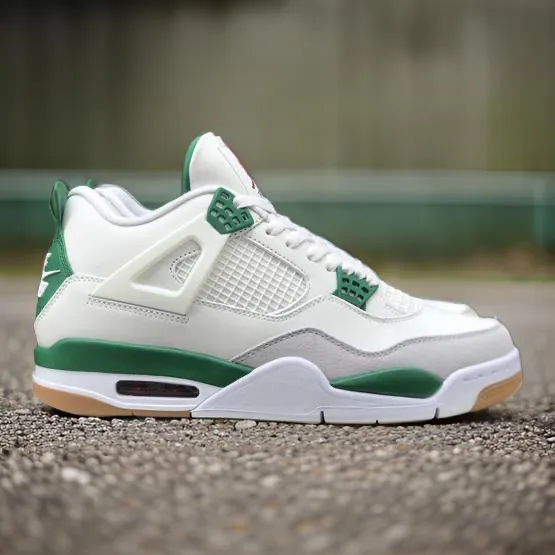 JORDAN 4 ~SB Green/White~ Basketball sneakers ~Size 12~ (Men’s)