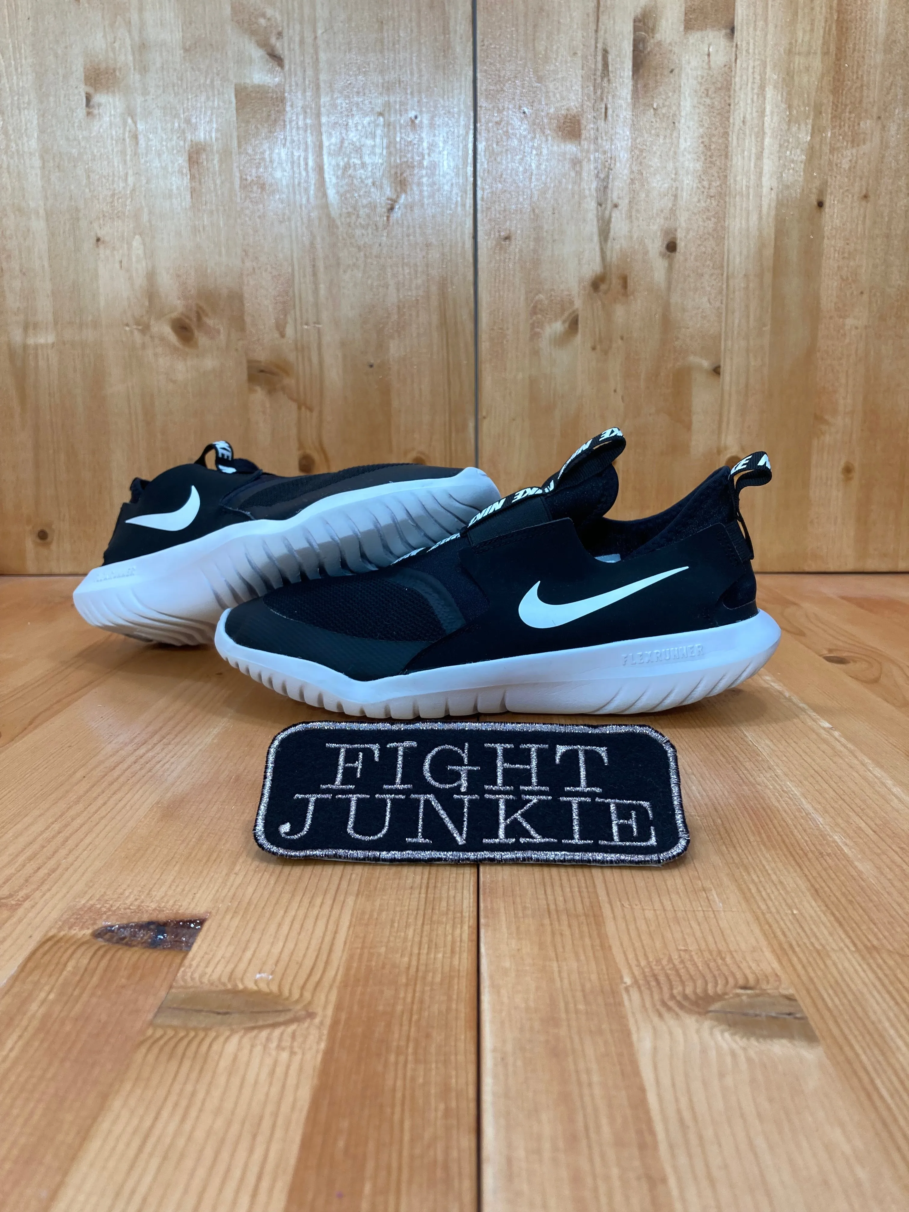 NIKE FLEX RUNNER Youth Size 6.5Y Running Shoes Sneakers Black & White AT4662-001