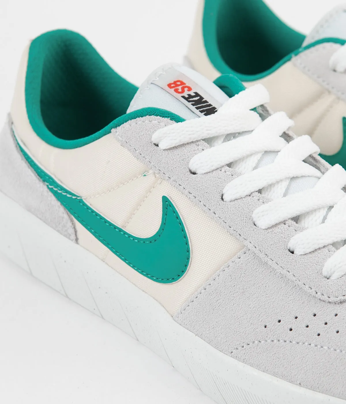 Nike SB Team Classic Shoes - Photon Dust / Neptune Green - Light Cream