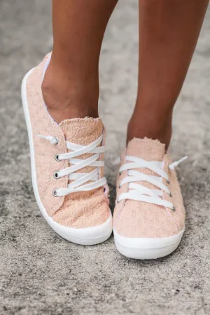 Rayfield Blush Sneakers