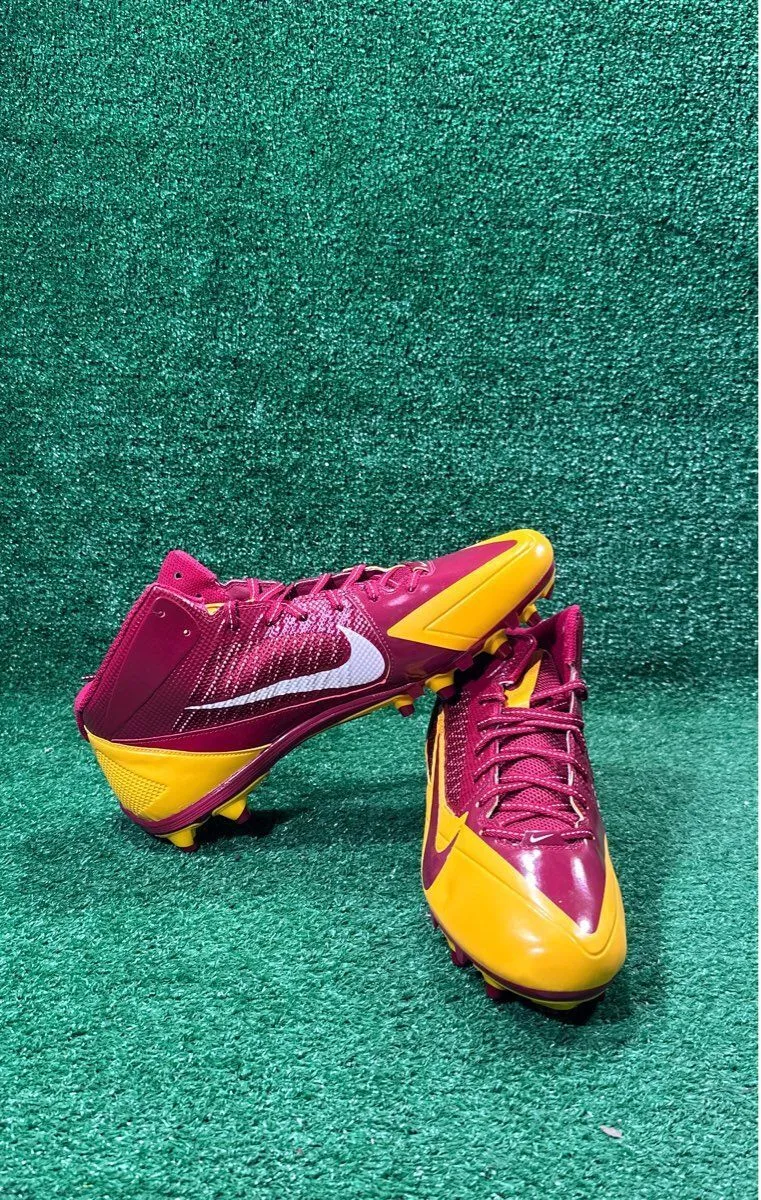 Team Issued Nike Alpha Pro 3/4 TD PF 13.5 Size Football Cleats